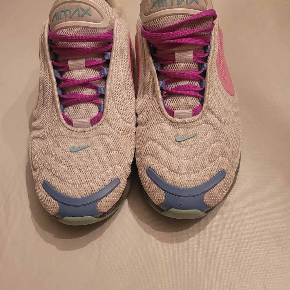 Ladies Nike Air max